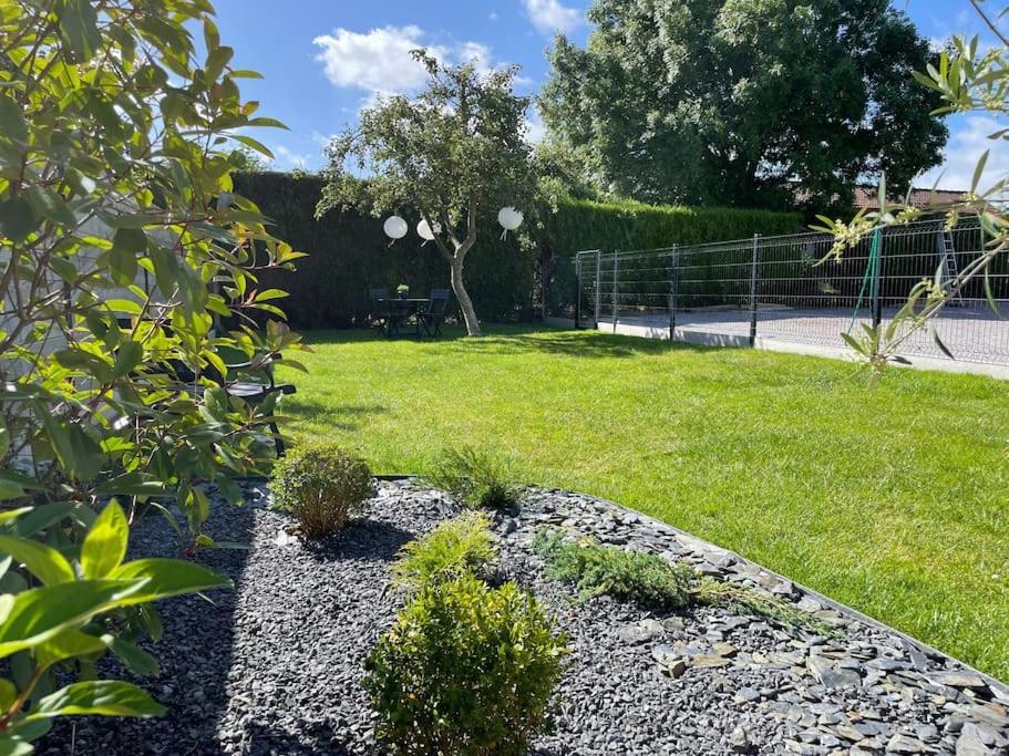 Le Clos Des Glycines Saint-Martin-Lez-Tatinghem Esterno foto